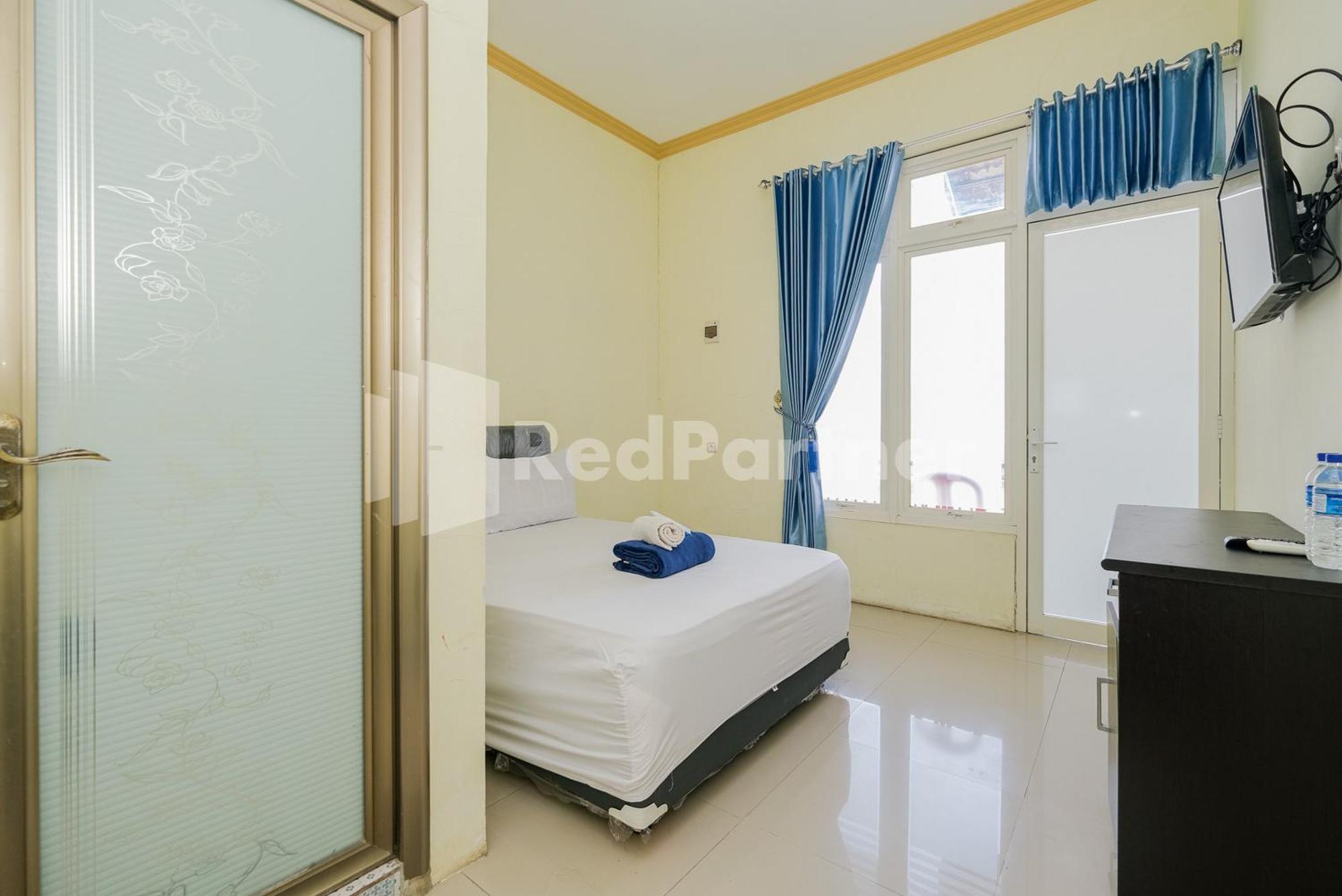 Grand Kencana Guesthouse Syariah Near Wisata Bahari Lamongan Paciran Zewnętrze zdjęcie