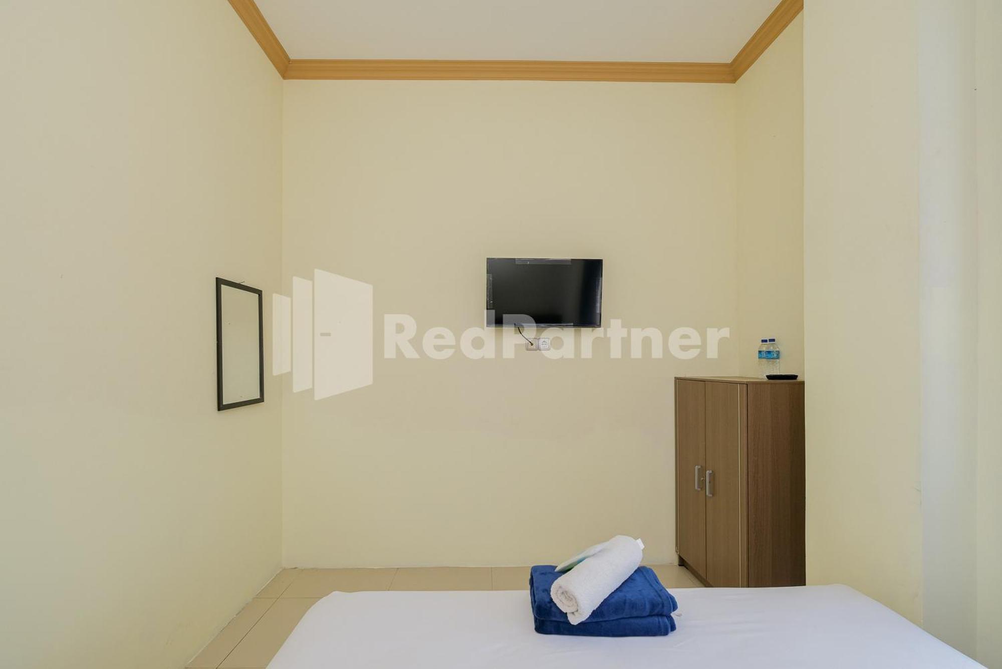 Grand Kencana Guesthouse Syariah Near Wisata Bahari Lamongan Paciran Zewnętrze zdjęcie