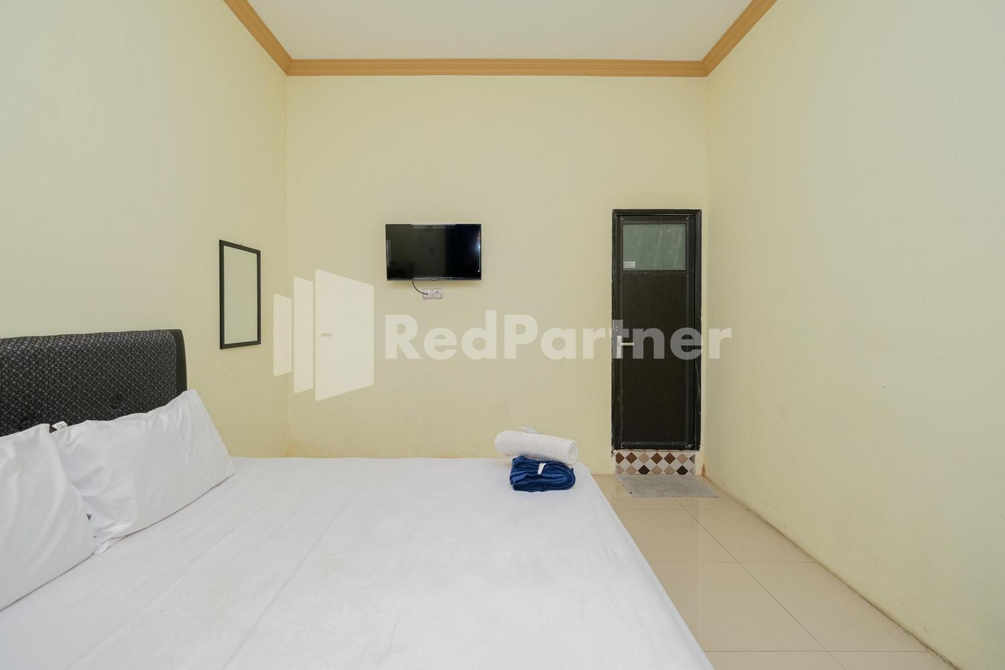 Grand Kencana Guesthouse Syariah Near Wisata Bahari Lamongan Paciran Zewnętrze zdjęcie