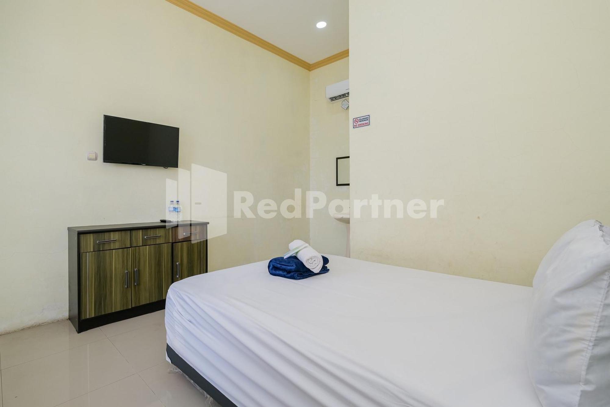 Grand Kencana Guesthouse Syariah Near Wisata Bahari Lamongan Paciran Zewnętrze zdjęcie