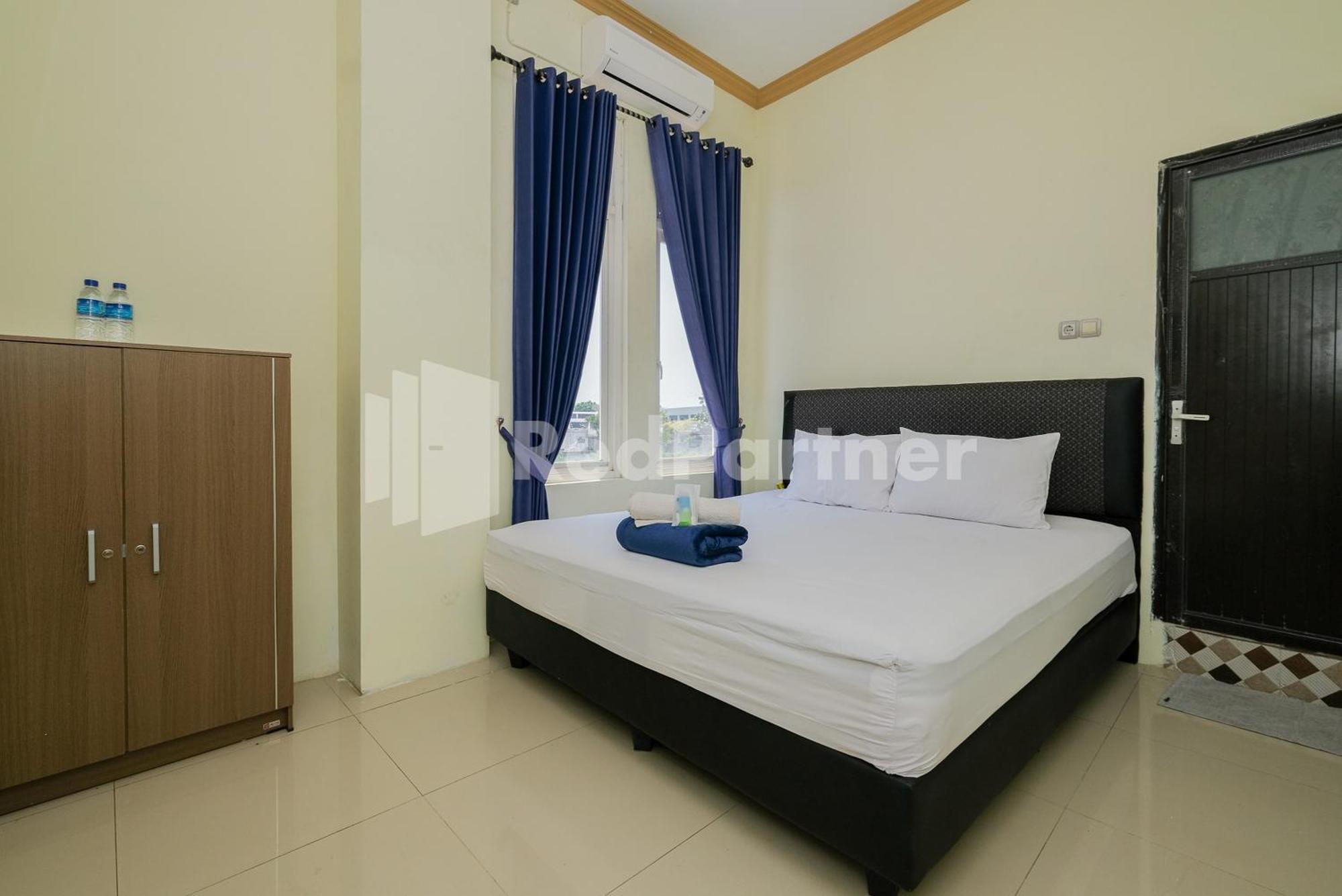 Grand Kencana Guesthouse Syariah Near Wisata Bahari Lamongan Paciran Zewnętrze zdjęcie