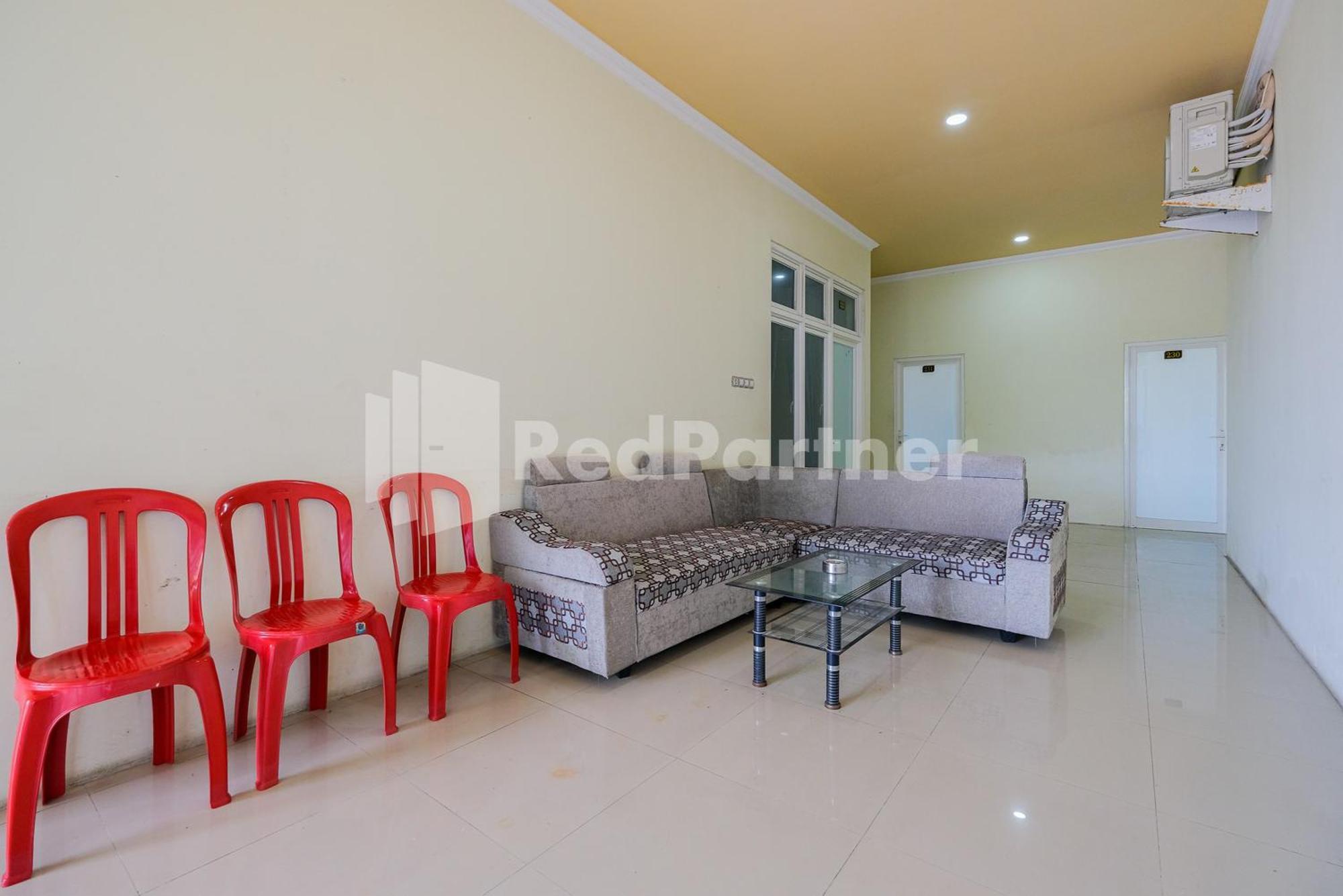 Grand Kencana Guesthouse Syariah Near Wisata Bahari Lamongan Paciran Zewnętrze zdjęcie