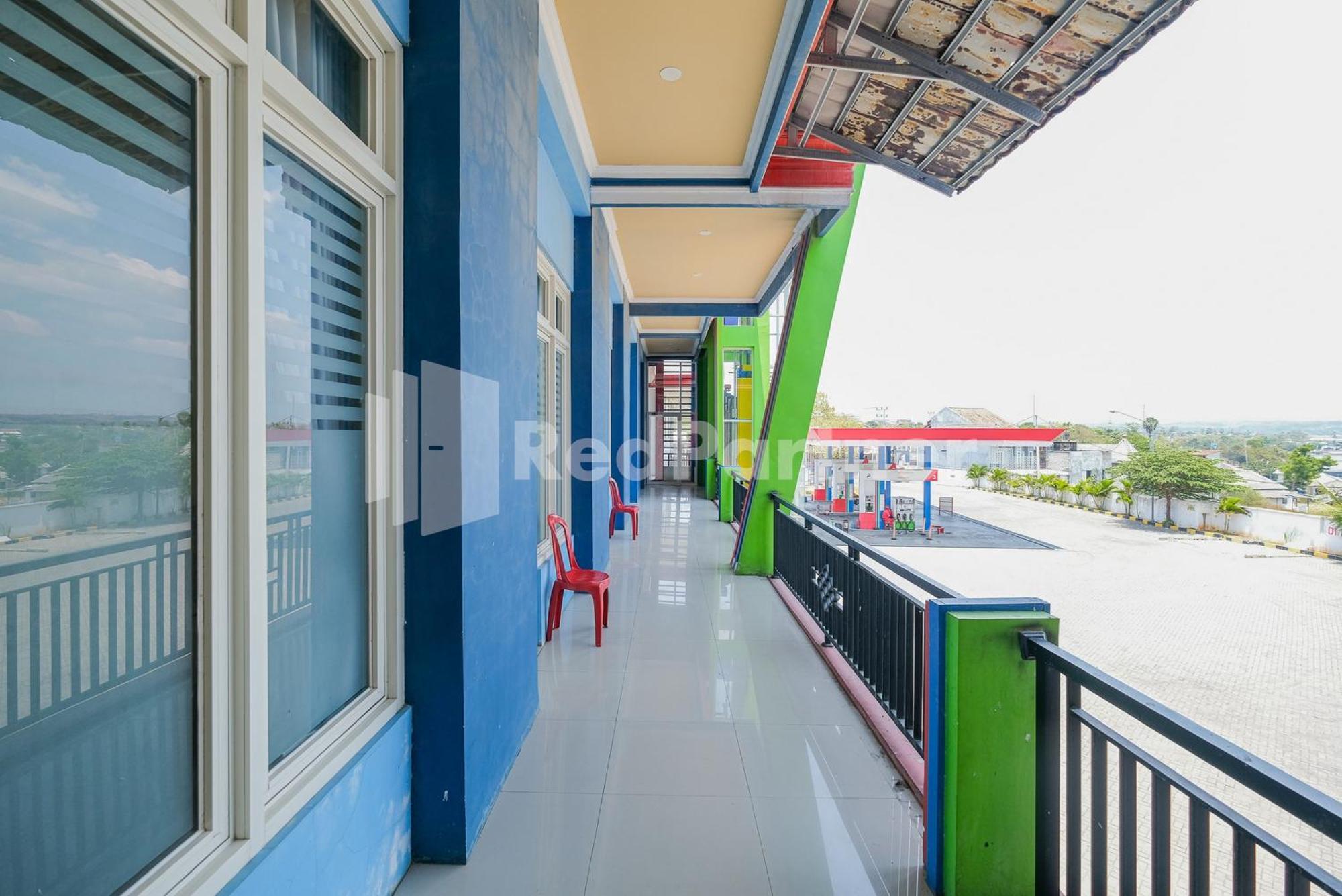 Grand Kencana Guesthouse Syariah Near Wisata Bahari Lamongan Paciran Zewnętrze zdjęcie
