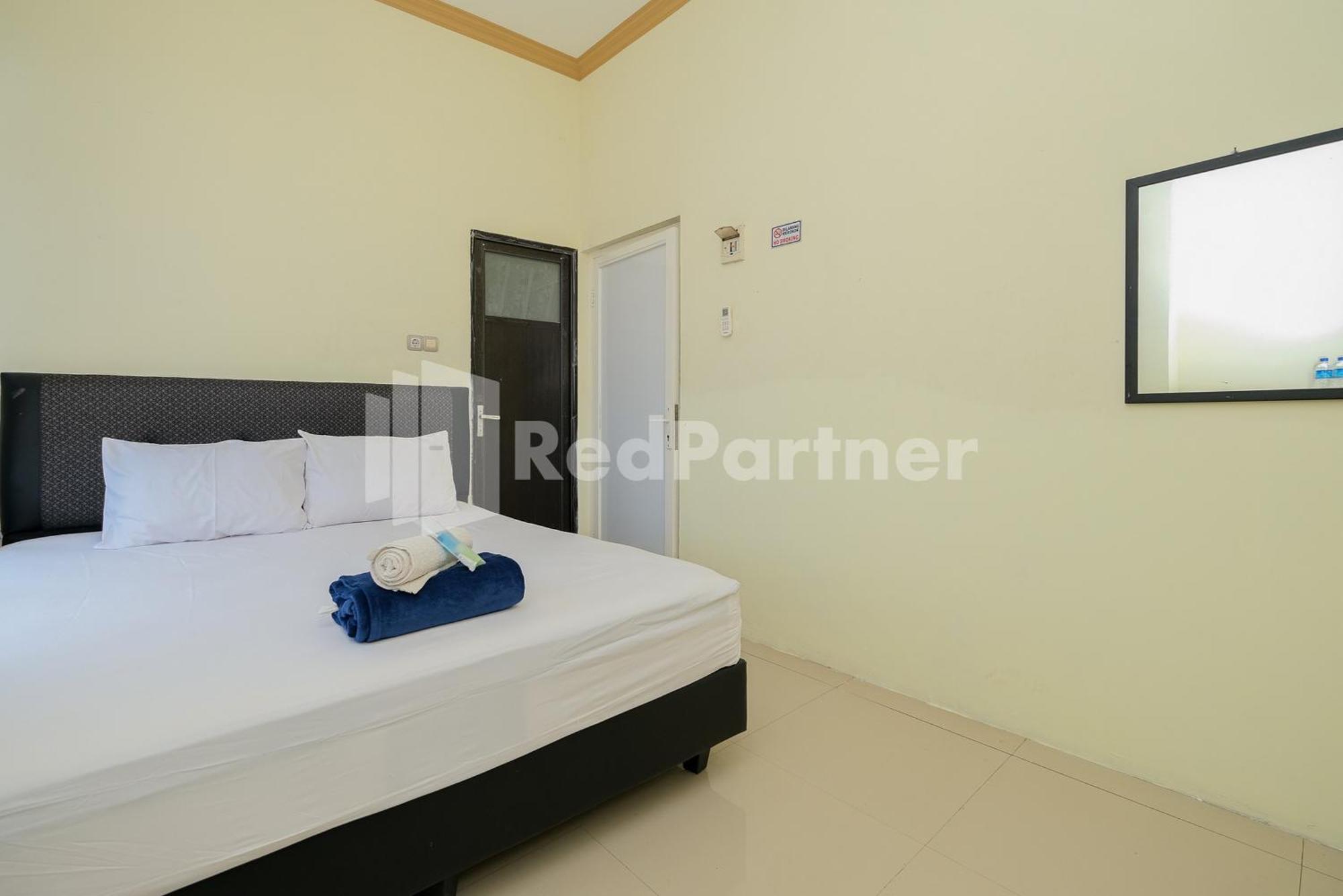 Grand Kencana Guesthouse Syariah Near Wisata Bahari Lamongan Paciran Zewnętrze zdjęcie